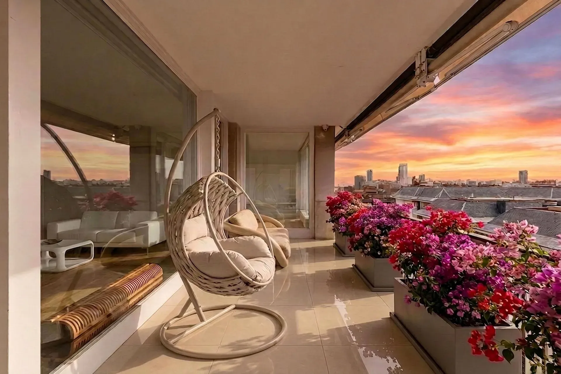 Apartment in respectable Barcelona neighborhood of Sarria San Gervasi — detail 1